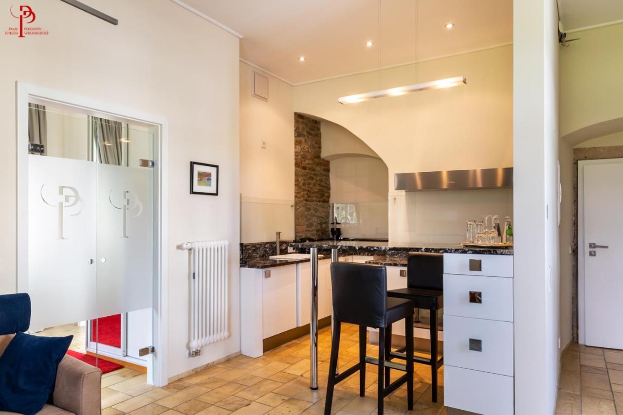 Palac Pakoszow Schlosshotel Wernersdorf Jelenia Góra Eksteriør billede A modern open plan kitchen