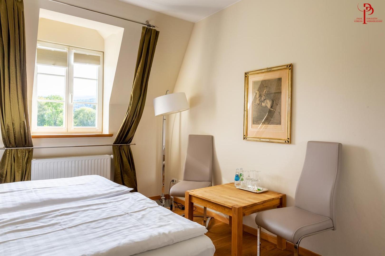 Palac Pakoszow Schlosshotel Wernersdorf Jelenia Góra Eksteriør billede A room at the Hotel de la Poste