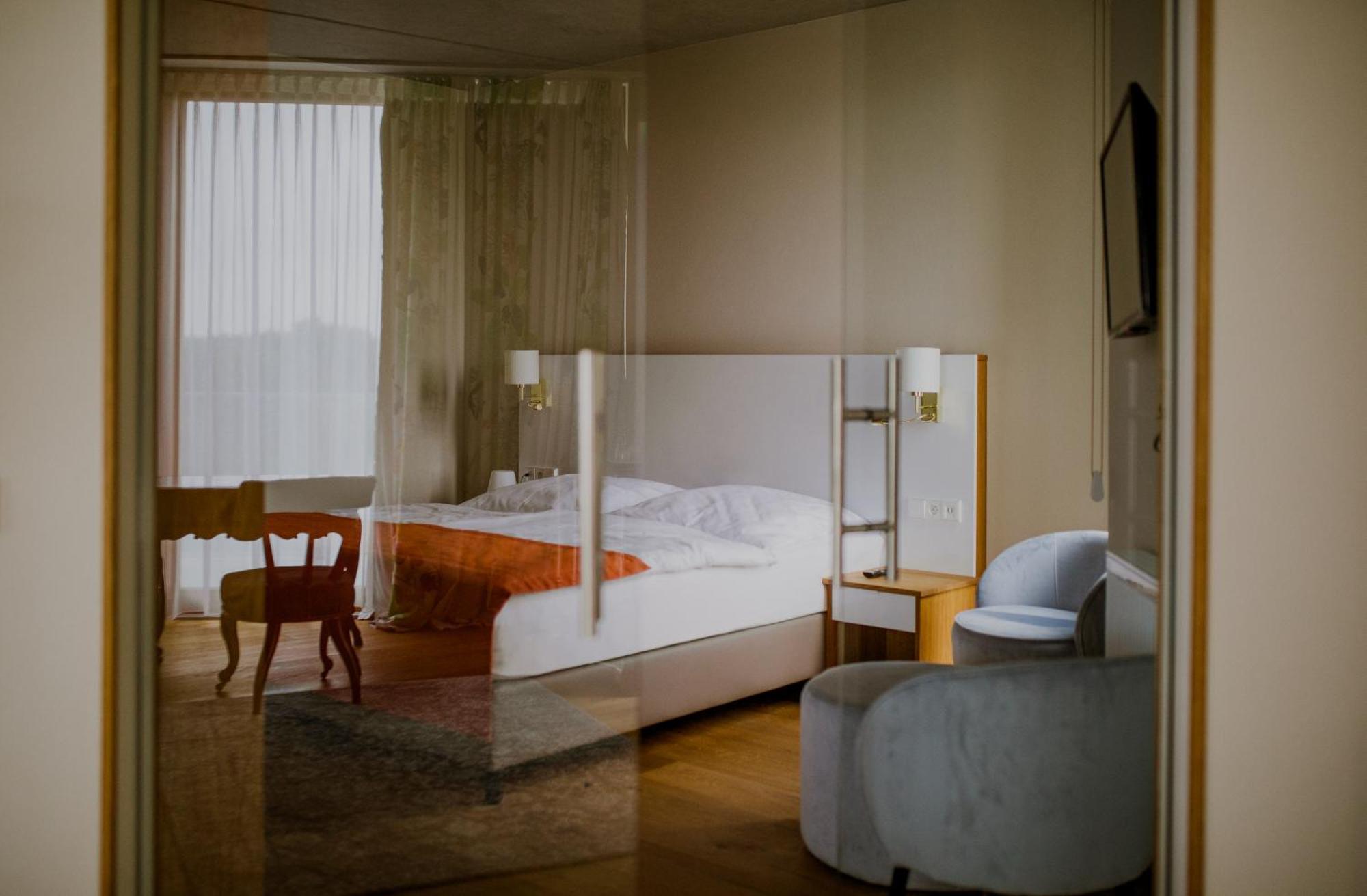 Palac Pakoszow Schlosshotel Wernersdorf Jelenia Góra Eksteriør billede A room at the hotel